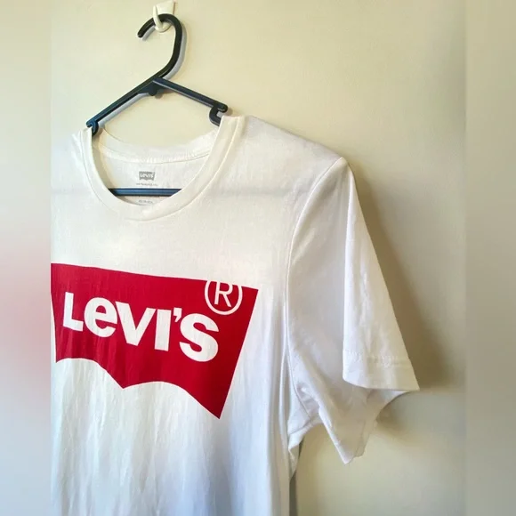 Levi’s tee top in small - good condition - Picture 4 of 6